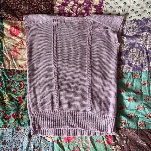 🪻Darling Vintage Sweater Vest 🪻 - Picture 5 of 7